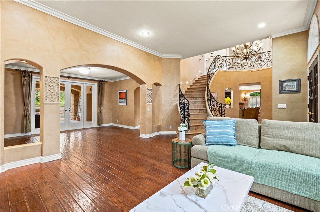 25 Vía Terracaleta Coto de Caza, CA 92679 - Photo 13 of 23 a living room with furniture and wooden floor