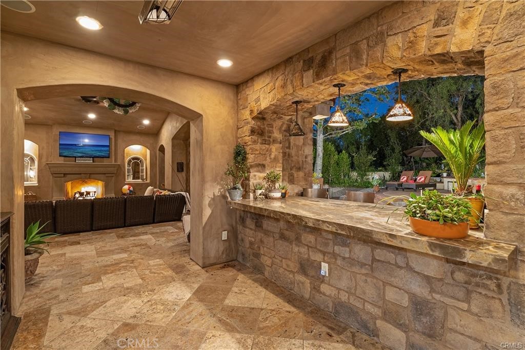 25 Vía Terracaleta Coto de Caza, CA 92679 - Photo 21 of 23 a view of lobby with a car and mirror