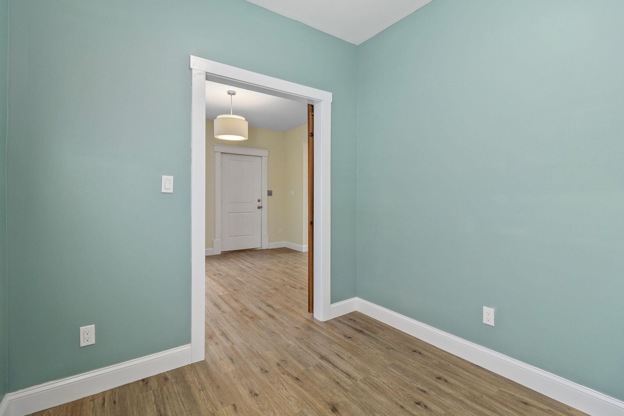 1607 East 50th Street Chattanooga, TN 37407 - Photo 12 of 38 3rd Room looking to Living Room
