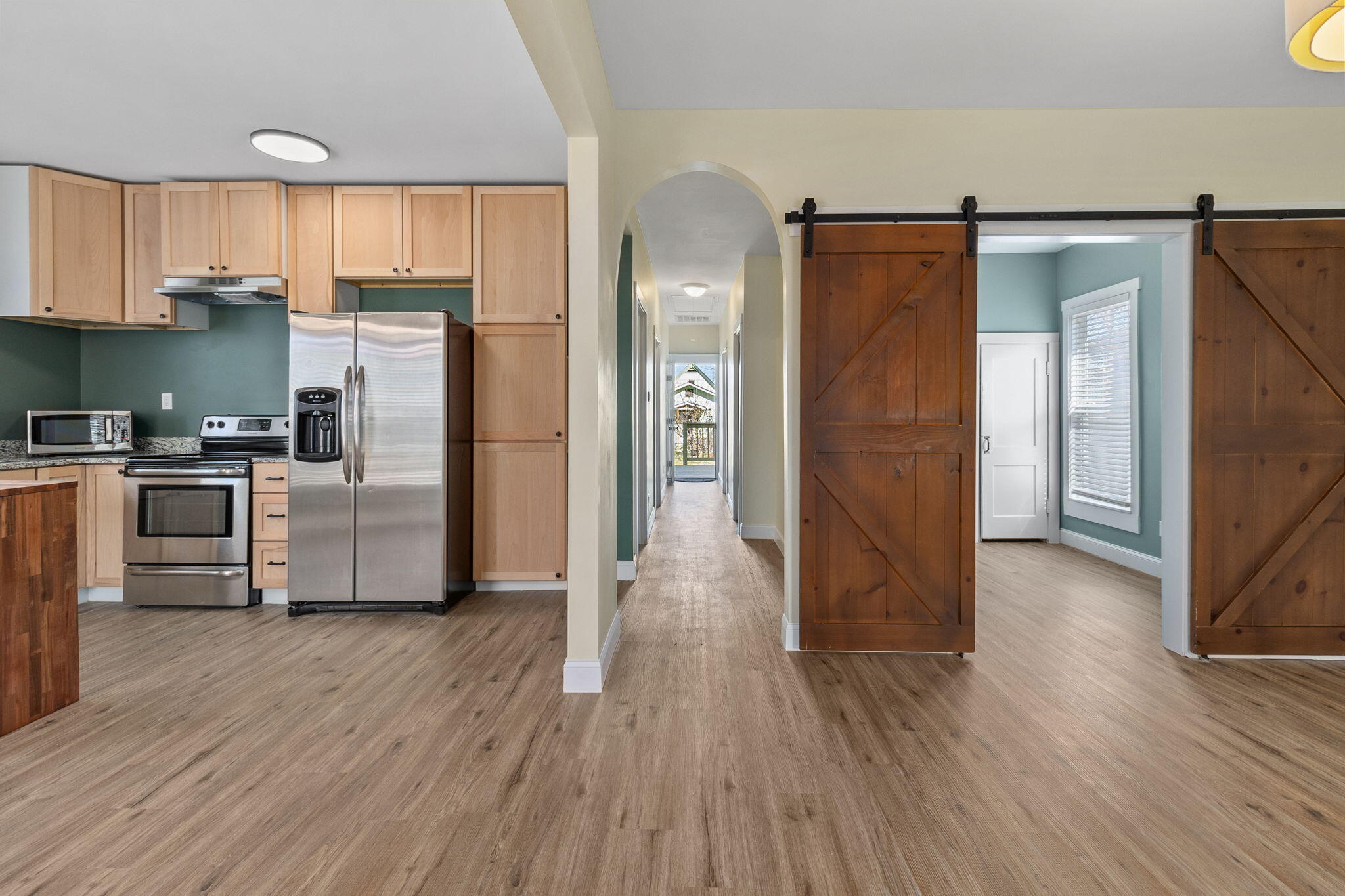 1607 East 50th Street Chattanooga, TN 37407 - Photo 13 of 38 An open Cafe vibe