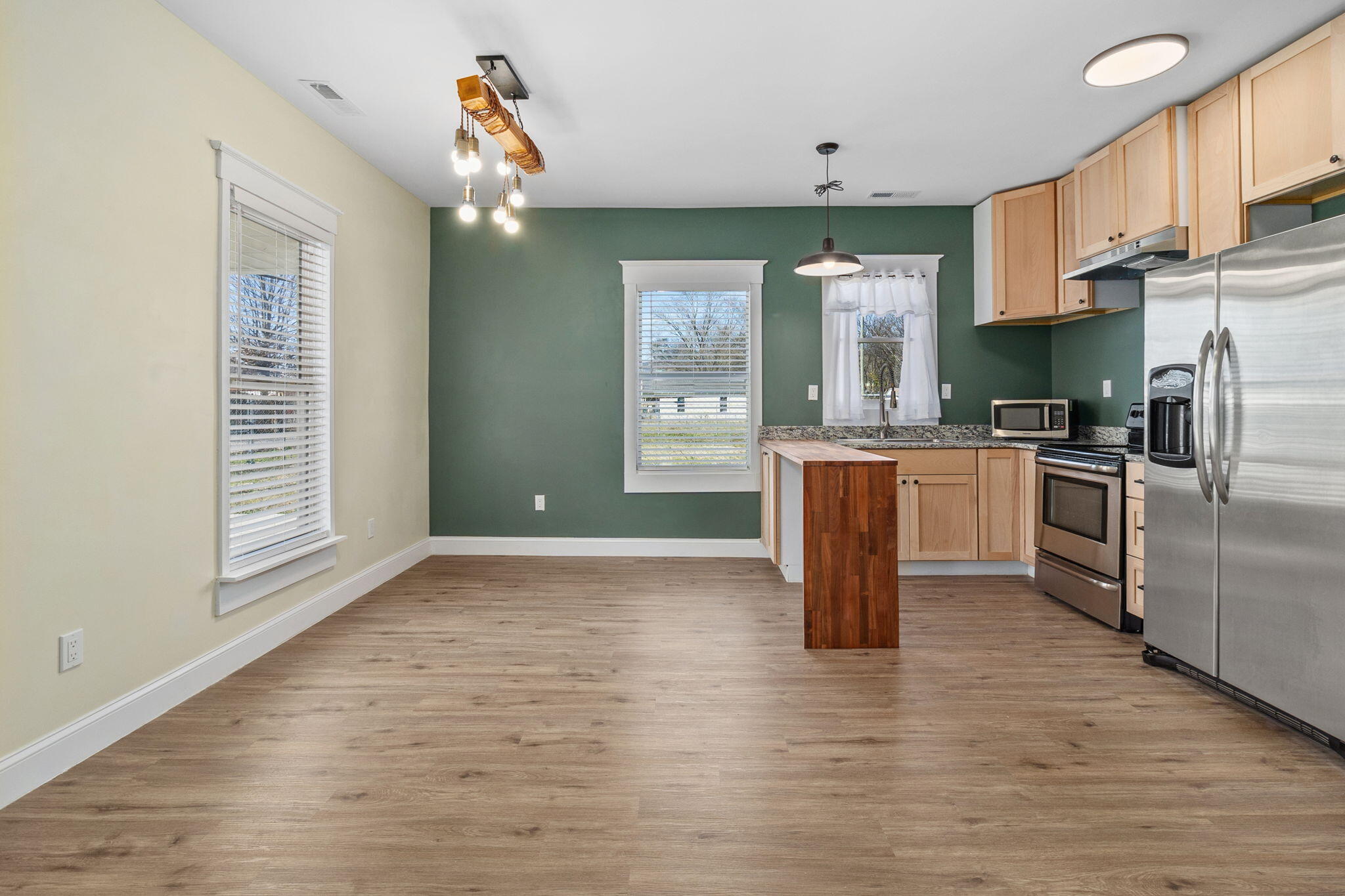 1607 East 50th Street Chattanooga, TN 37407 - Photo 14 of 38 Eat In Kitchen