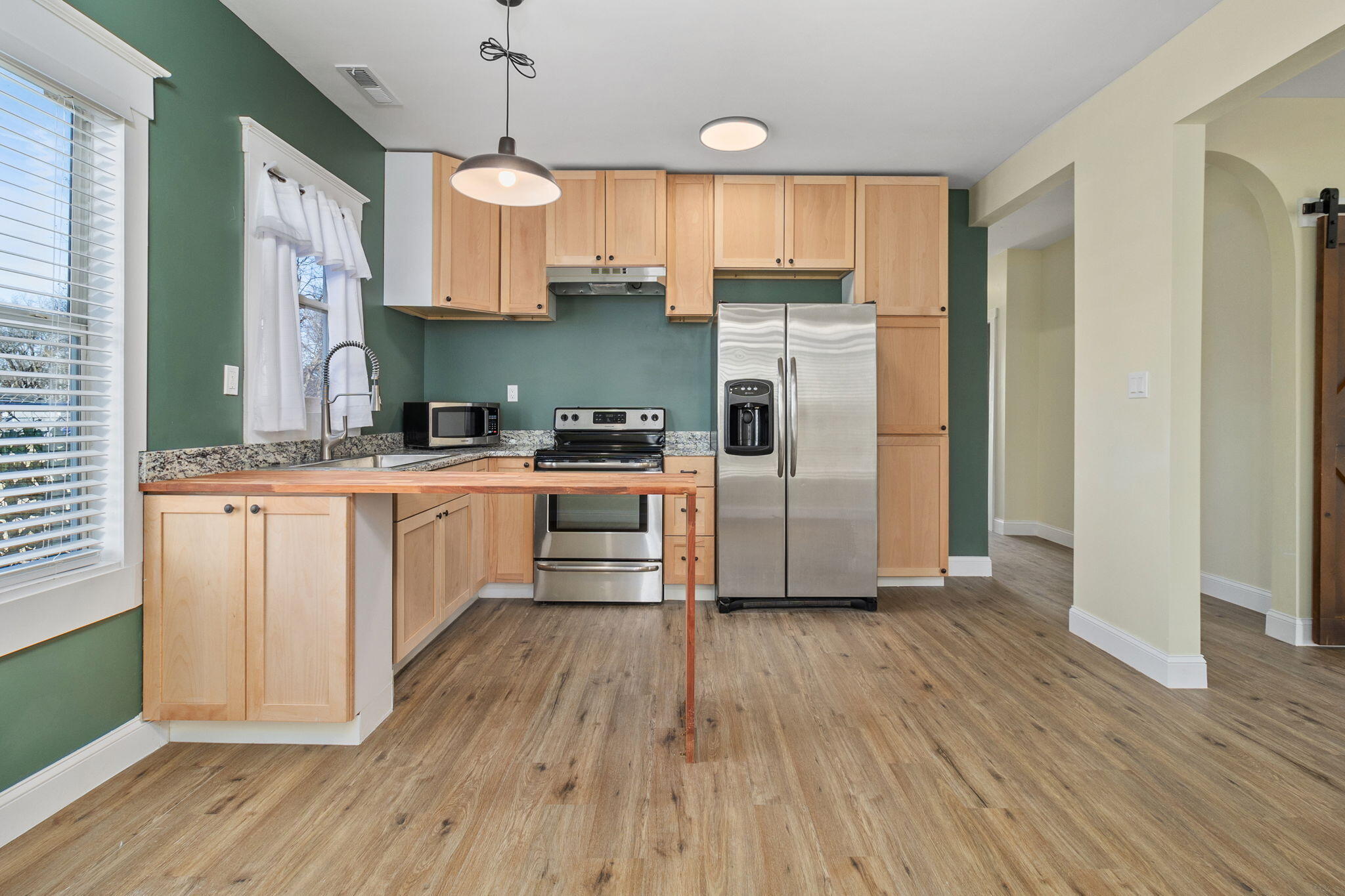 1607 East 50th Street Chattanooga, TN 37407 - Photo 19 of 38 Bon Appetit!