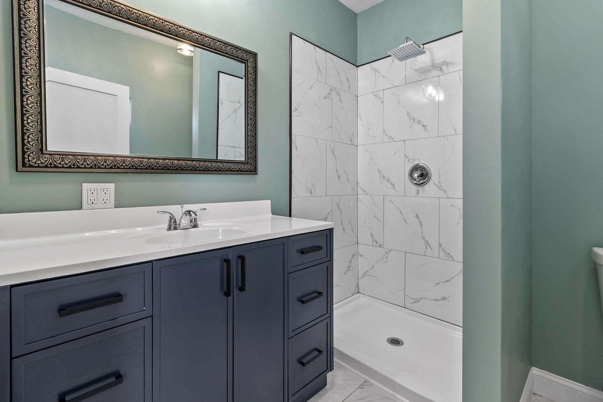 1607 East 50th Street Chattanooga, TN 37407 - Photo 26 of 38 Primary Bath