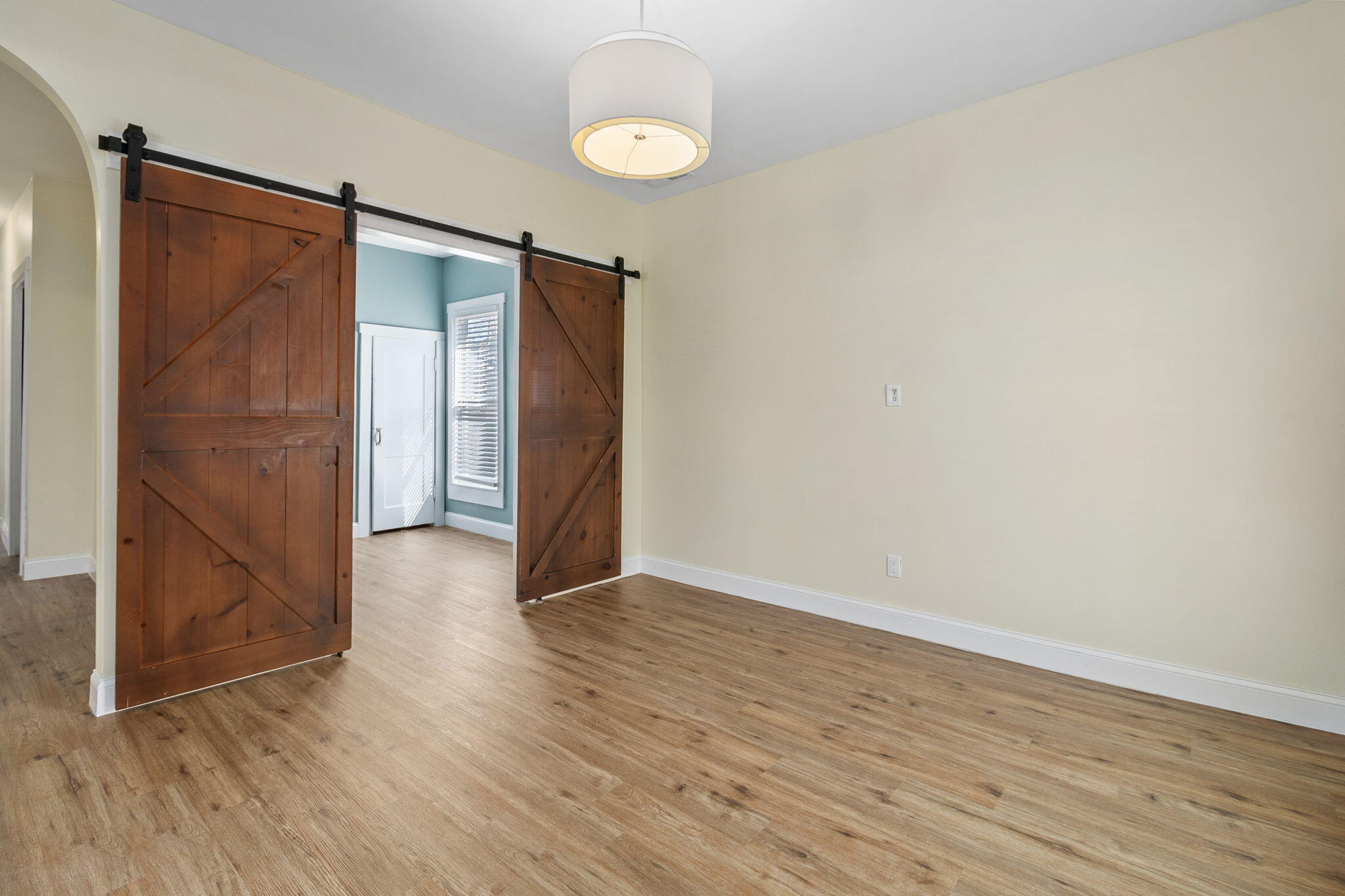 1607 East 50th Street Chattanooga, TN 37407 - Photo 9 of 38 Living Room to 3rd Bed Option