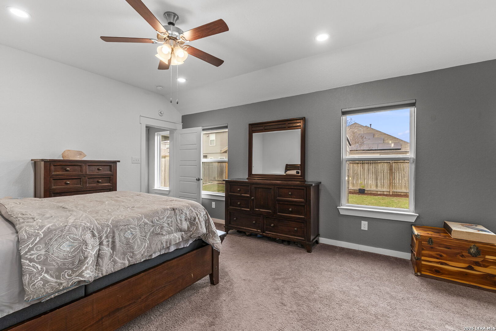 10635 Rosalina Loop Converse, TX 78109 - Photo 15 of 44