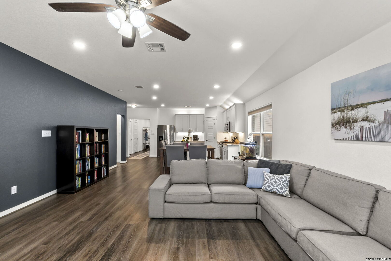 10635 Rosalina Loop Converse, TX 78109 - Photo 4 of 44