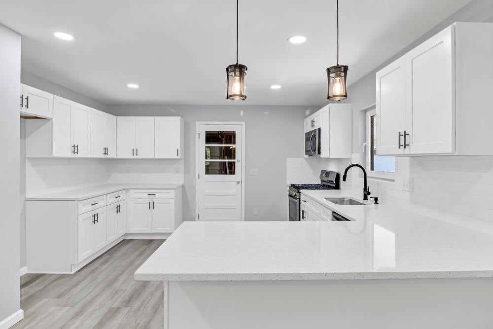 1011 South Limestone Street Gaffney, SC 29340 - Photo 12 of 34 Gallery Image 12