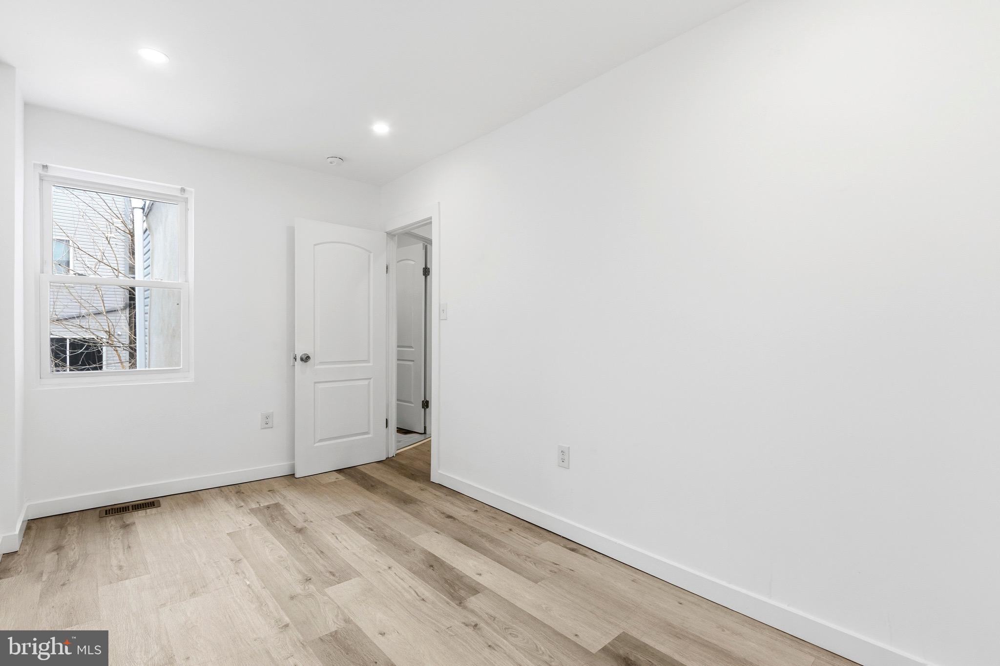 2150 North Franklin Street Philadelphia, PA 19122 - Photo 11 of 24 a view of an empty room