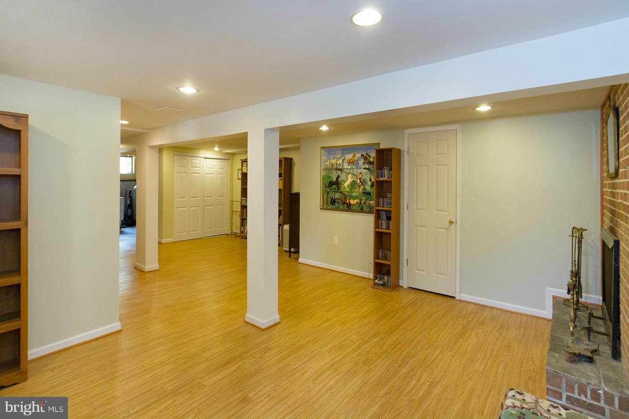 2406 Houcks Mill Road Monkton, MD 21111 - Photo 16 of 27 Family Room