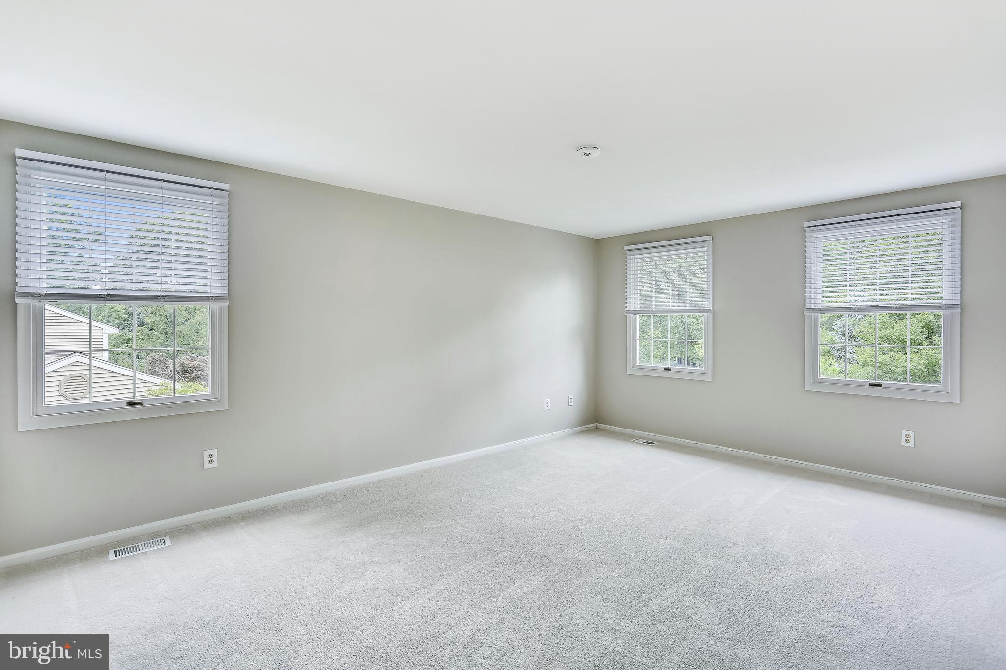 129 Summit Hall Road Gaithersburg, MD 20877 - Photo 24 of 48 Master bedroom suite with NEW carpet