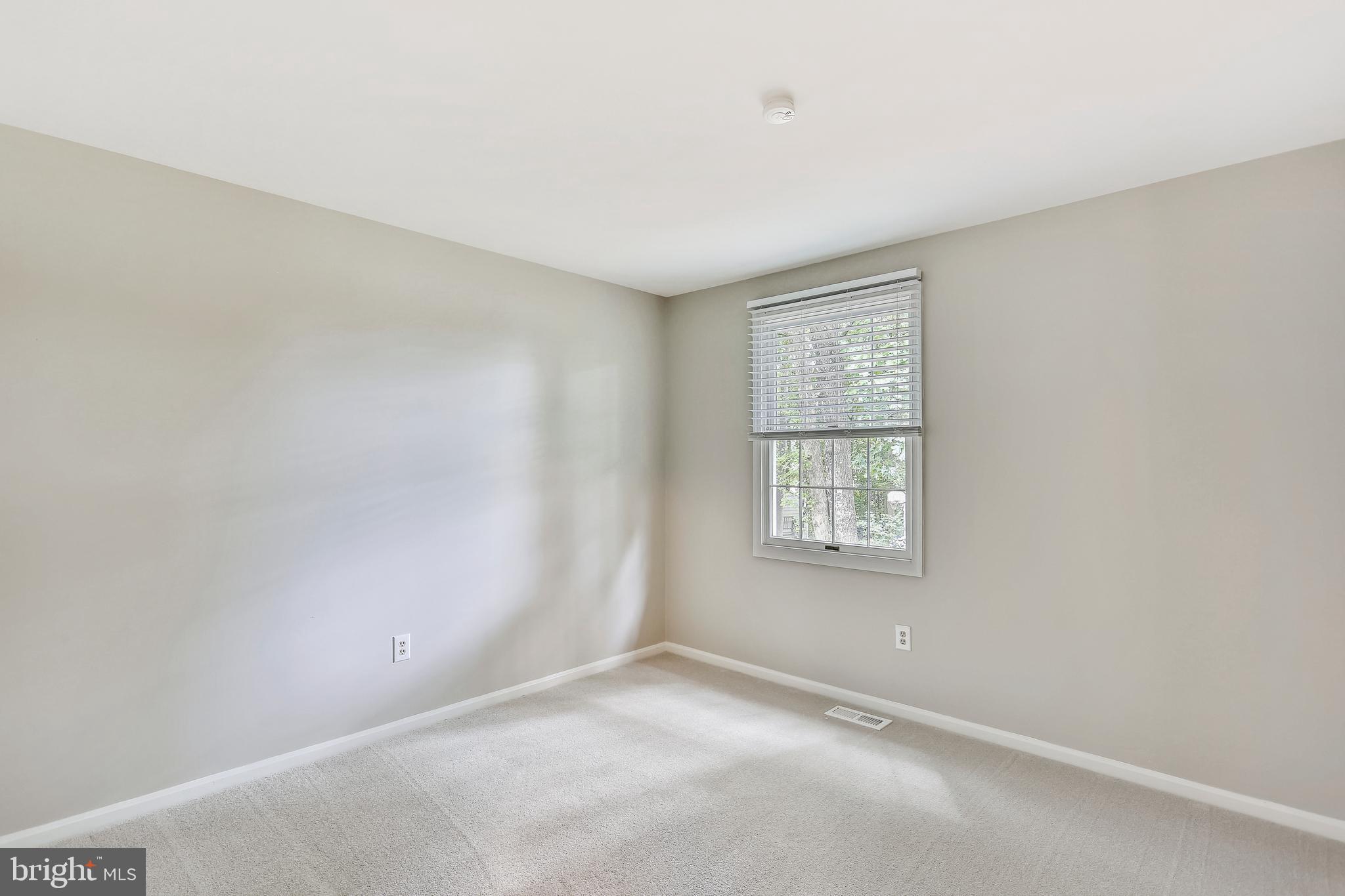129 Summit Hall Road Gaithersburg, MD 20877 - Photo 30 of 48 Bedroom #3 with NEW carpet