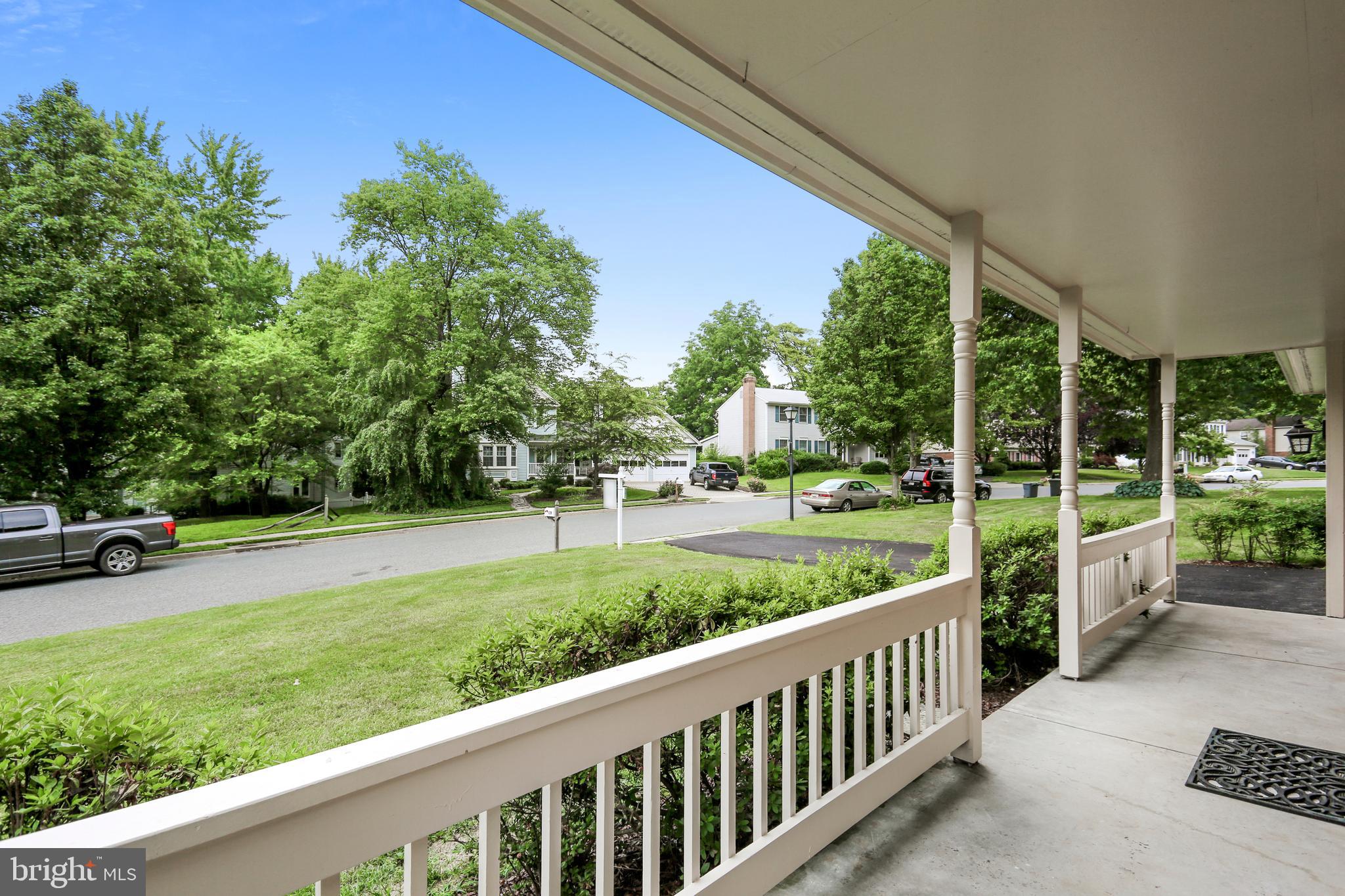 129 Summit Hall Road Gaithersburg, MD 20877 - Photo 4 of 48 Covered front porch entry