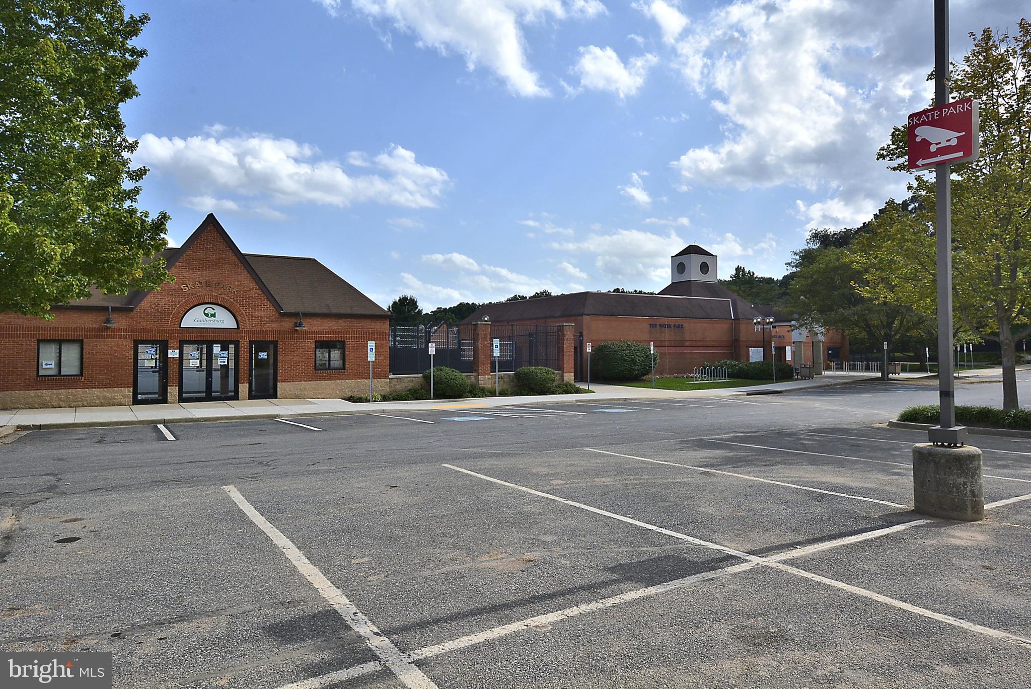 129 Summit Hall Road Gaithersburg, MD 20877 - Photo 44 of 48 Bohrer Park activity center