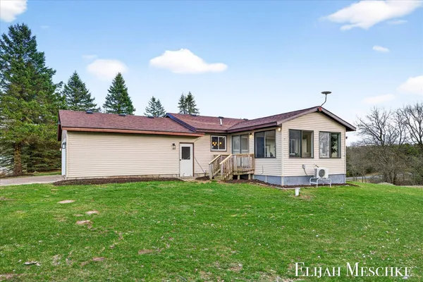 $379,900 | 10809 Morgan Mills Road Northeast, Greenville, MI 48838