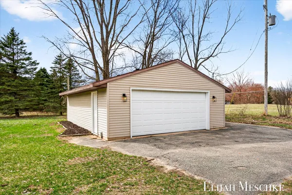 $379,900 | 10809 Morgan Mills Road Northeast, Greenville, MI 48838