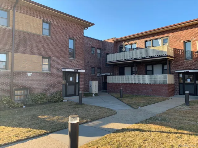 $1,950 | 417 West Broadway, Unit 2M, Long Beach, NY 11561