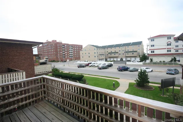 $1,950 | 417 West Broadway, Unit 2M, Long Beach, NY 11561