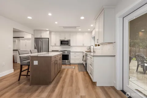 $1,282,500 | 104 219th Place Southeast, Bothell, WA 98021