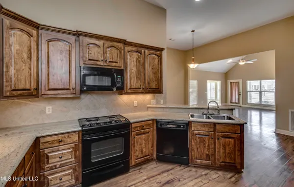 $250,000 | 930 Sweetwater Cove, Pearl, MS 39208