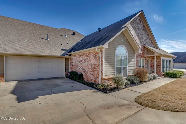 $265,000 | 930 Sweetwater Cove, Pearl, MS 39208