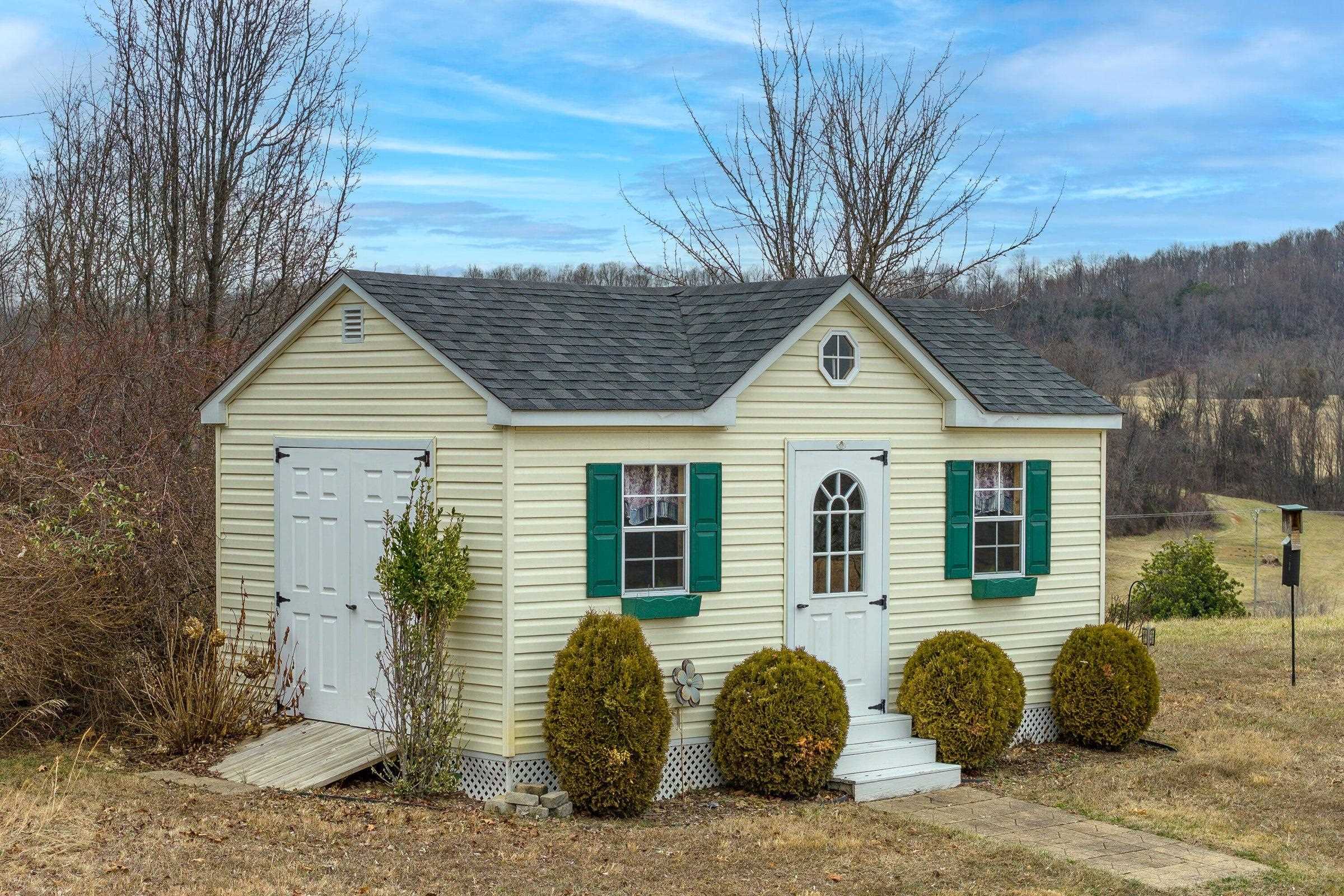 120 Springridge Lane Fairfield, VA 24435 - Photo 6 of 56 a front view of a house with a yard