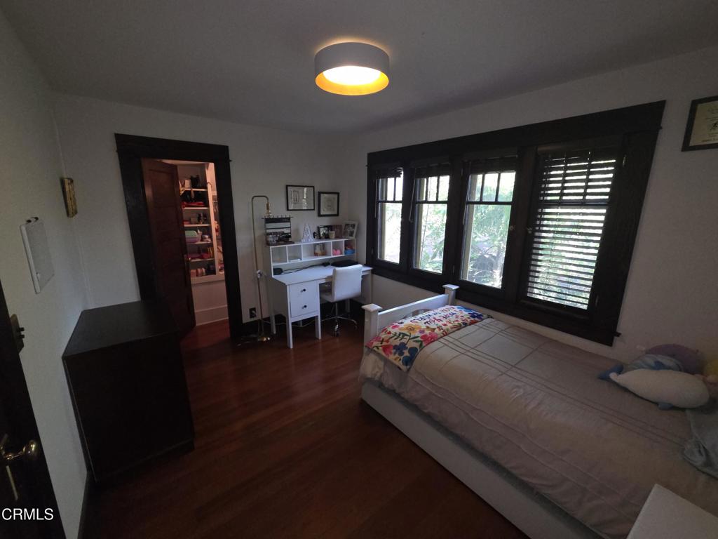 126 North Meridith Avenue Pasadena, CA 91106 - Photo 17 of 31 16 bed