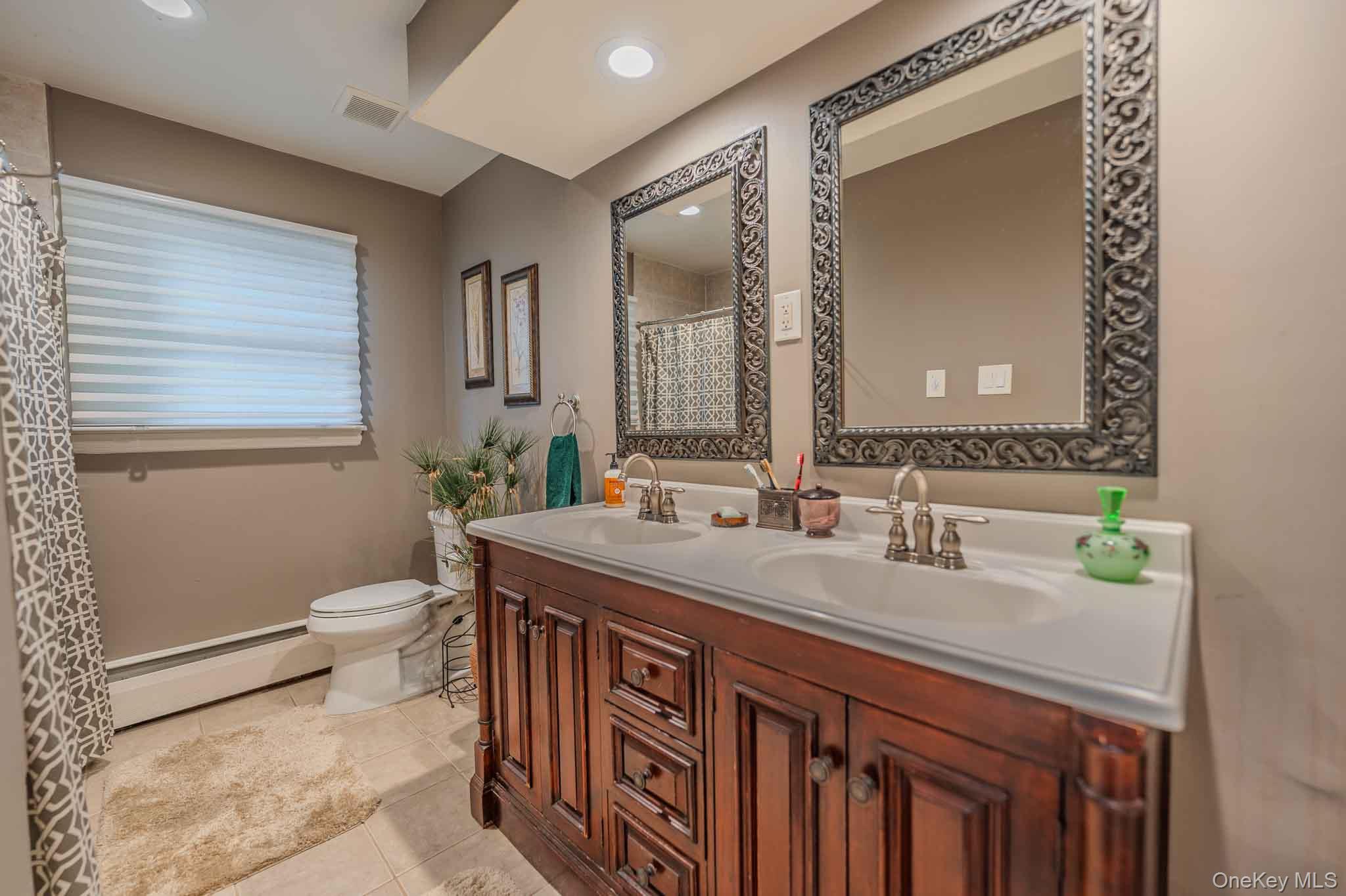 8 Feather Lane Commack, NY 11725 - Photo 27 of 50