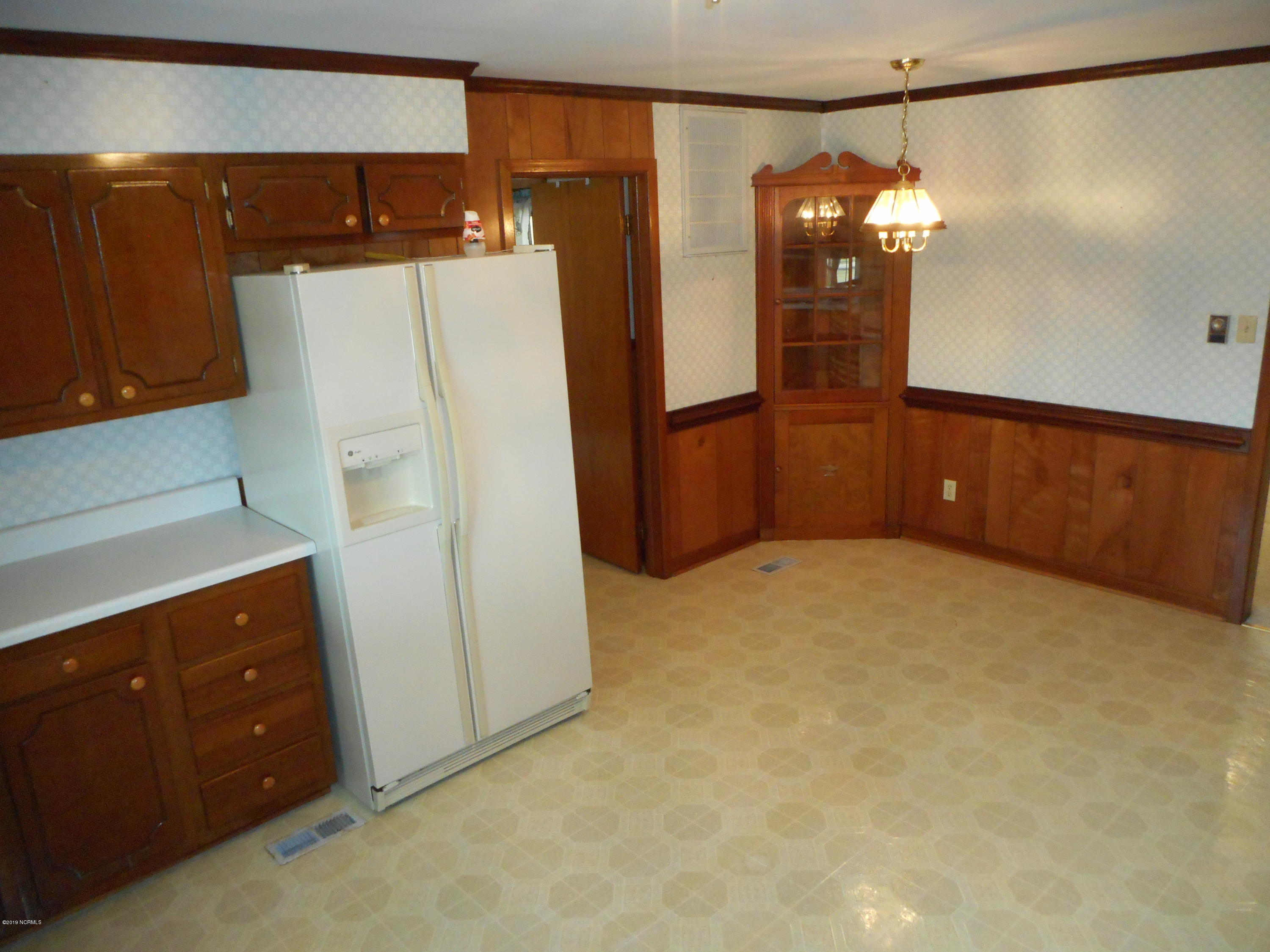 558 Nine Foot Road Newport, NC 28570 - Photo 12 of 77 DSCN0426