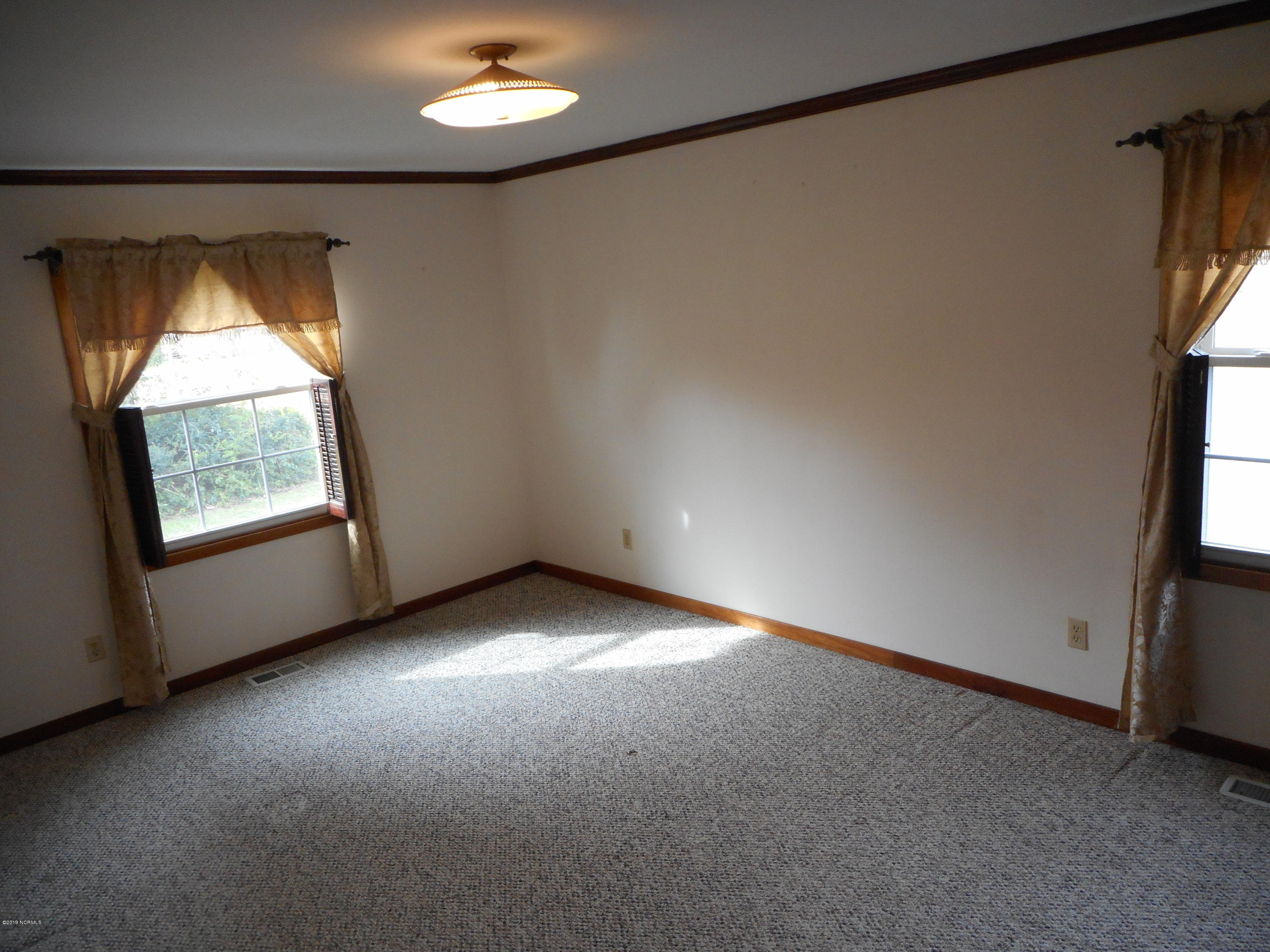 558 Nine Foot Road Newport, NC 28570 - Photo 31 of 77 DSCN0447