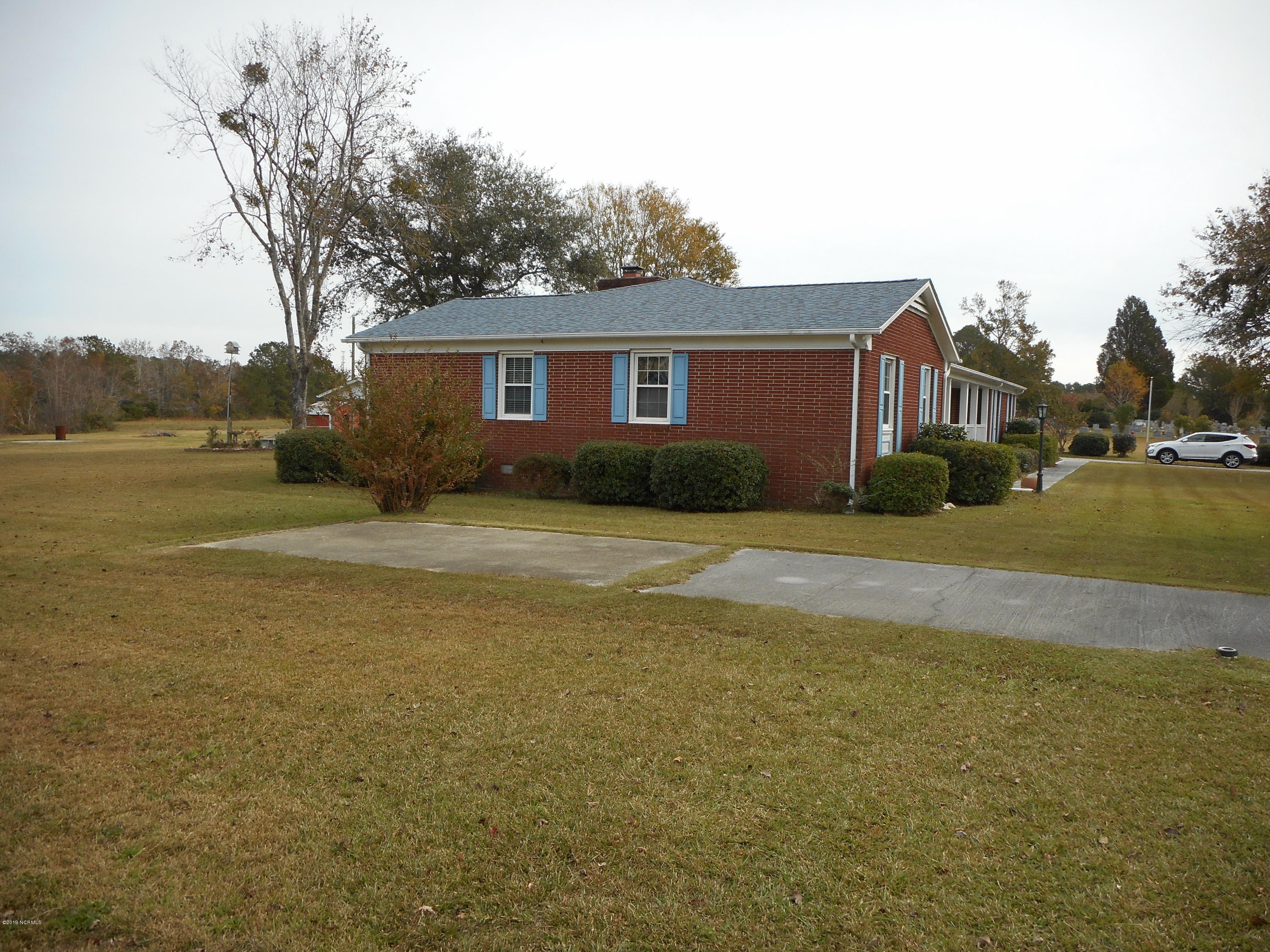 558 Nine Foot Road Newport, NC 28570 - Photo 56 of 77 DSCN0473