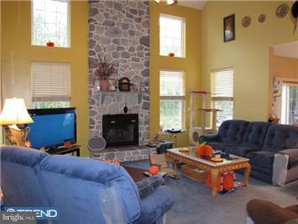 2875 Pruss Hill Road Pottstown, PA 19464 - Photo 3 of 12 Family Room