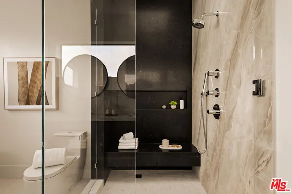 $17,500 | 5988 West 76th Street, Los Angeles, CA 90045