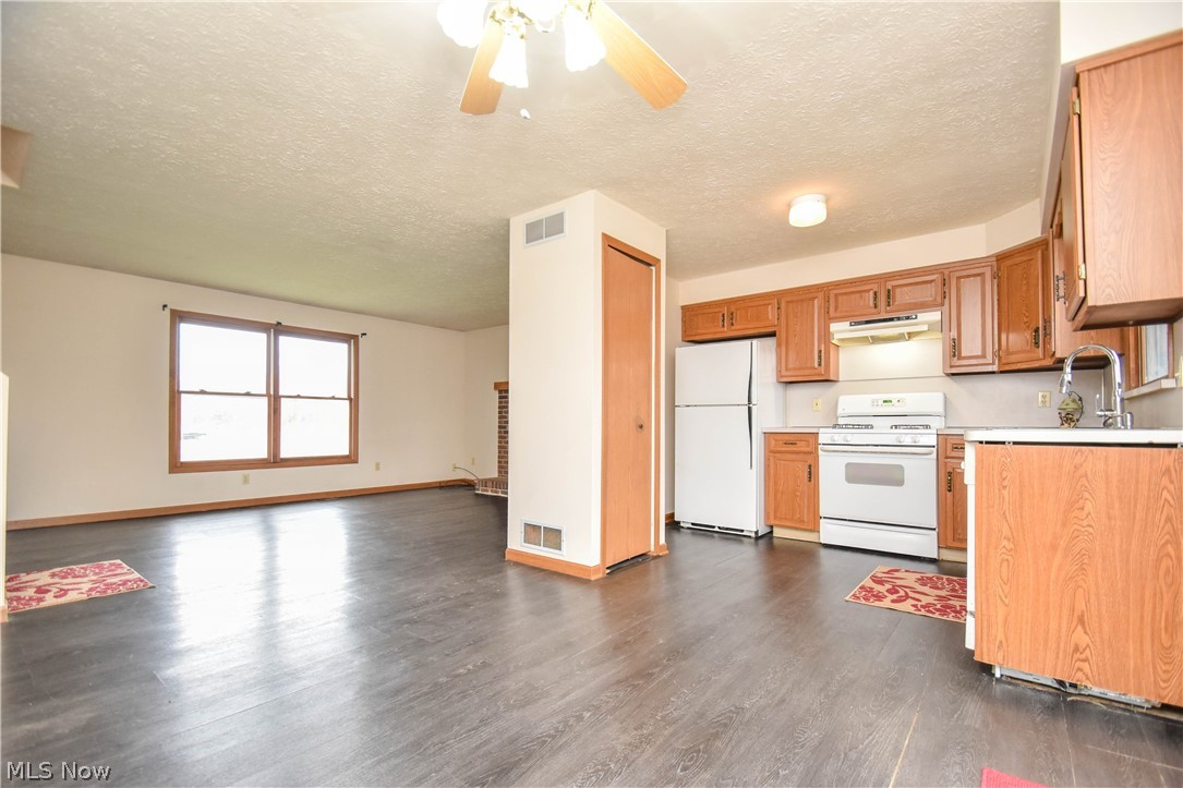 845 North Johnson Road Sebring, OH 44672 - Photo 9 of 35 Gallery Image 9