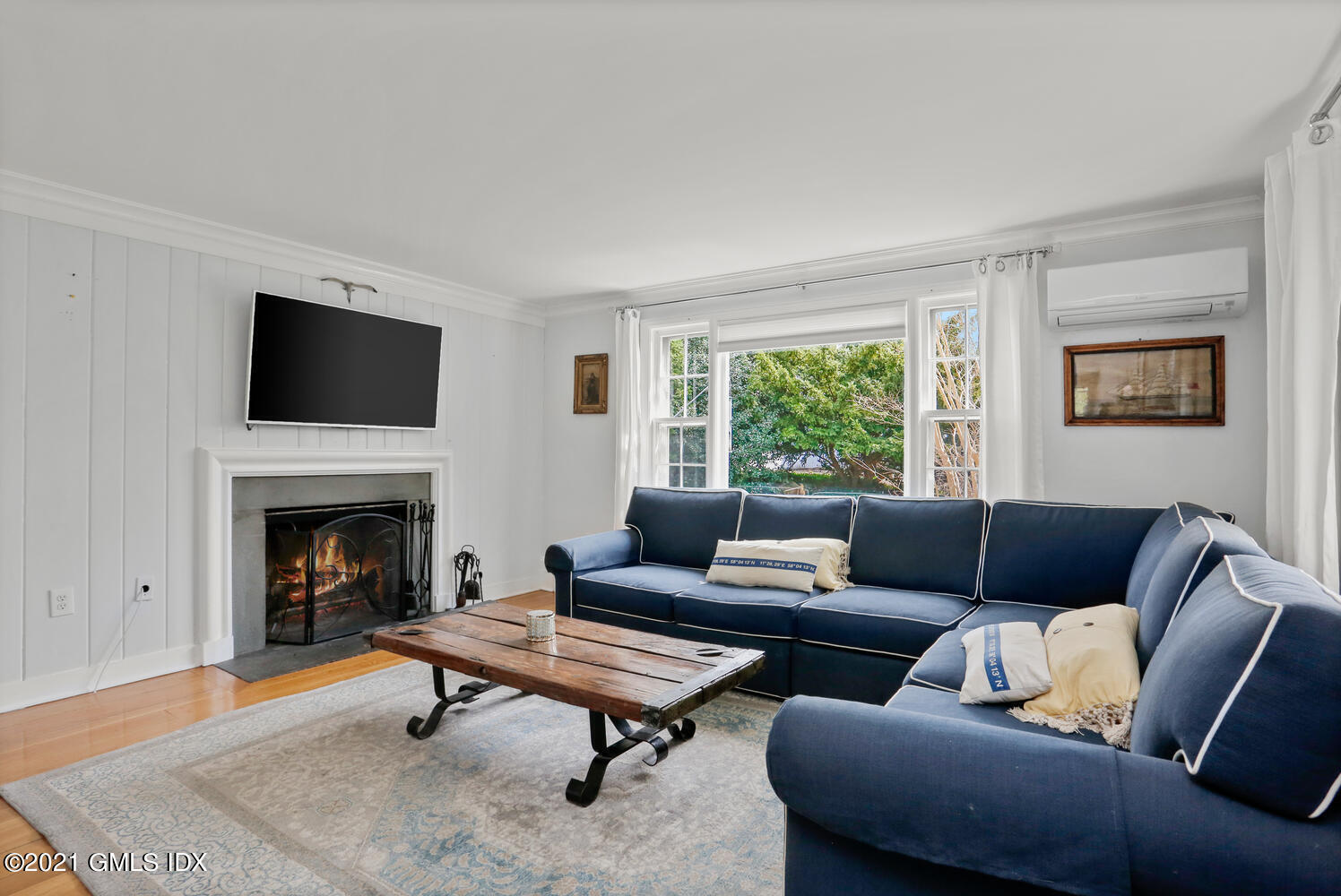 1 Palmer Lane Riverside, CT 06878 - Photo 3 of 15 Living Room