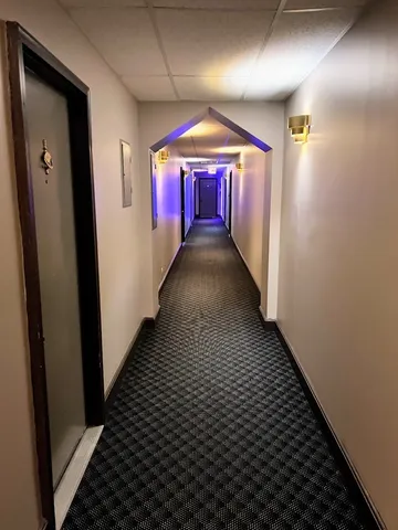 $1,350 | 3933 North Clarendon Avenue, Unit 402, Chicago, IL 60613