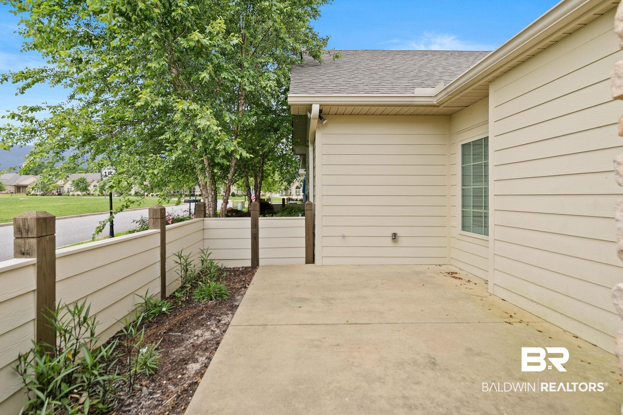 1203 Holmes Avenue Foley, AL 36535 - Photo 32 of 49