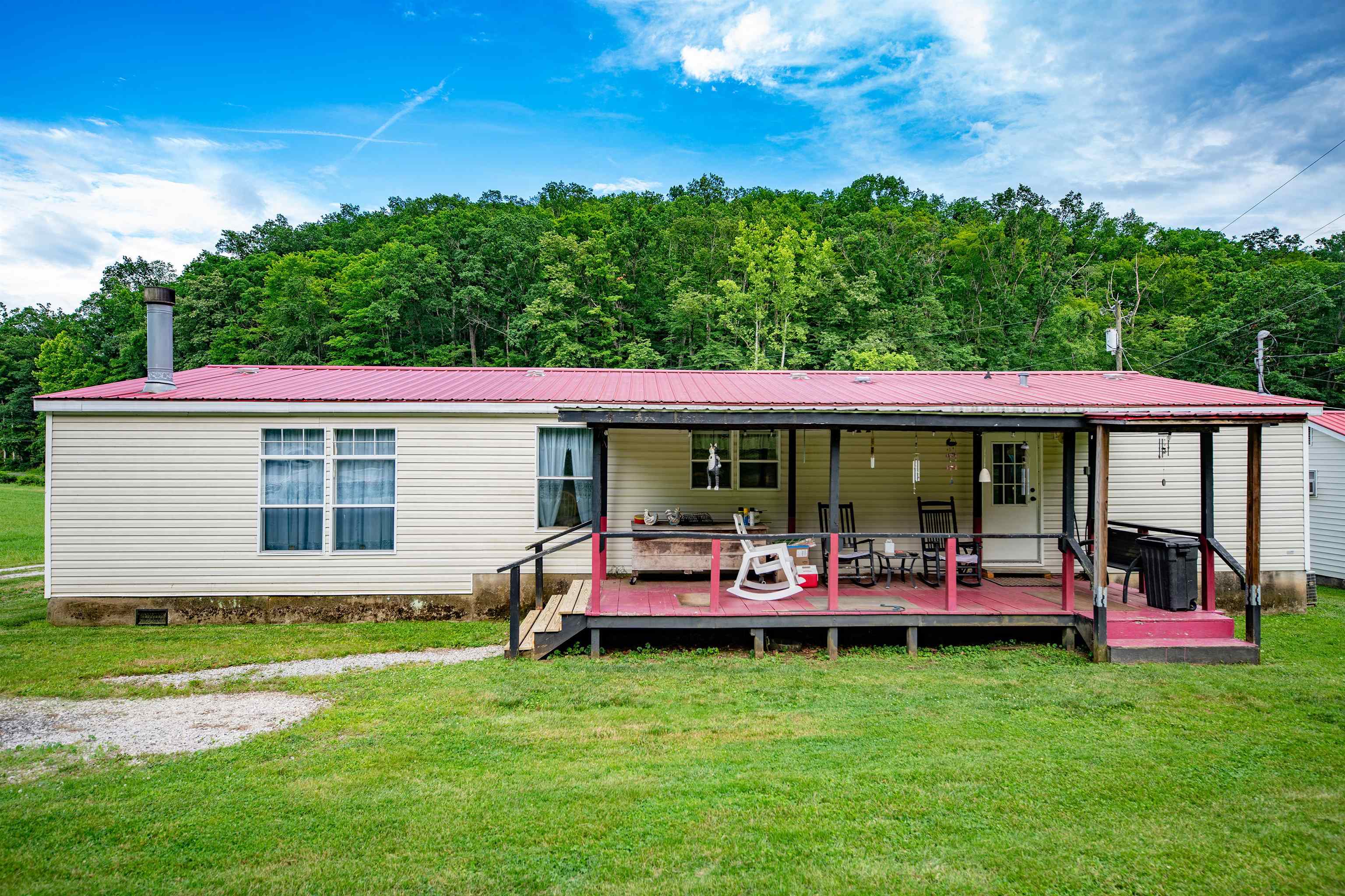 449-455 Lee Creek Road Culloden, WV 25510 - Photo 9 of 17 Gallery Image 9