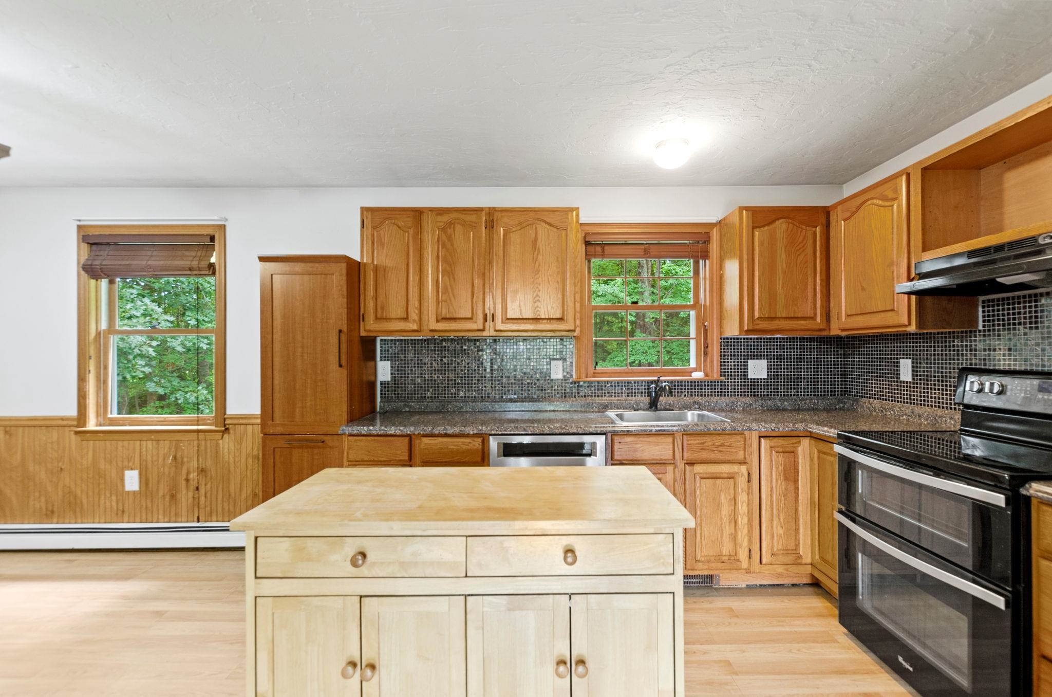 138 Sewalls Falls Road Concord, NH 03301 - Photo 8 of 40
