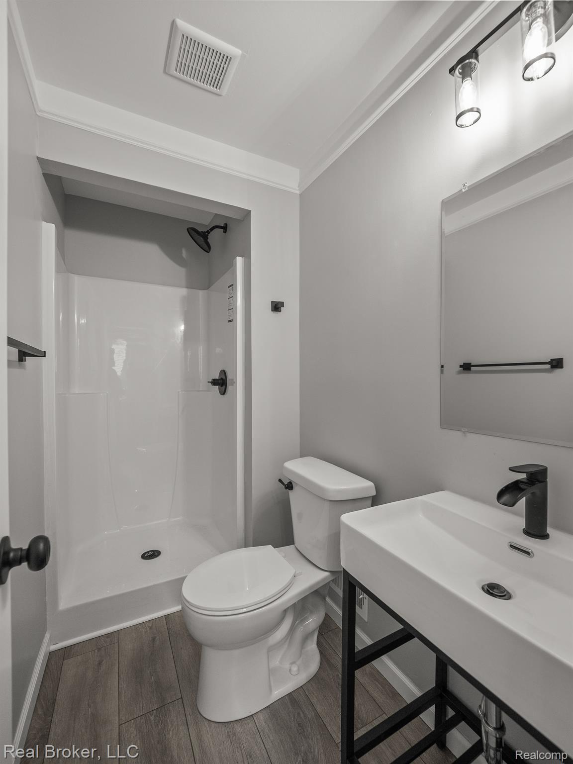 43693 Arlington Road Canton, MI 48187 - Photo 18 of 30 Gallery Image 18