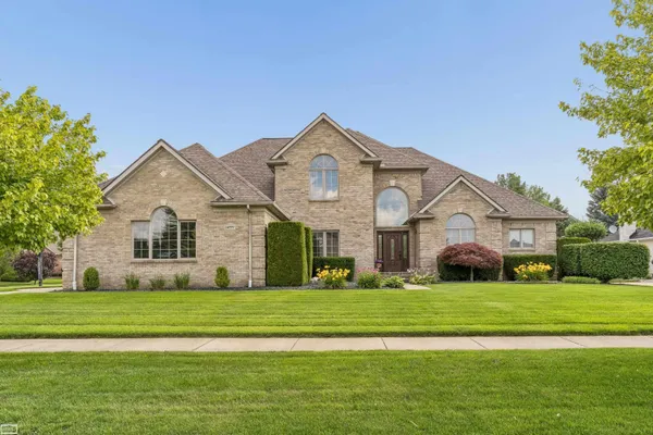 $679,900 | 14777 Sparrow Drive, Utica, MI 48315