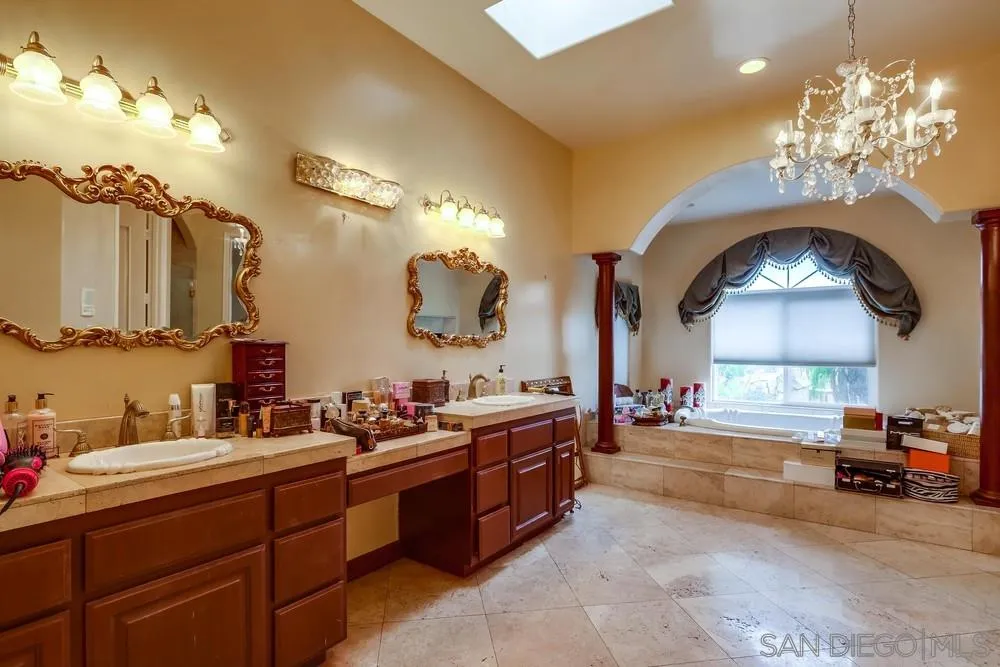 15853 Broad Oaks Road El Cajon, CA 92021 - Photo 14 of 25 Gallery Image 14