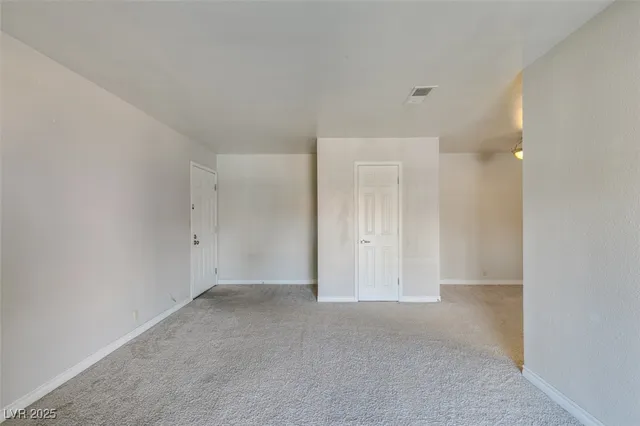 $1,100 | 5081 River Glen Drive, Unit 114, Las Vegas, NV 89103