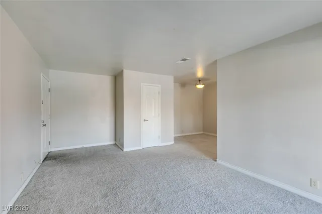 $1,100 | 5081 River Glen Drive, Unit 114, Las Vegas, NV 89103