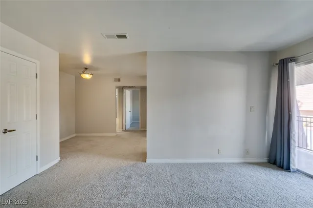 $1,100 | 5081 River Glen Drive, Unit 114, Las Vegas, NV 89103