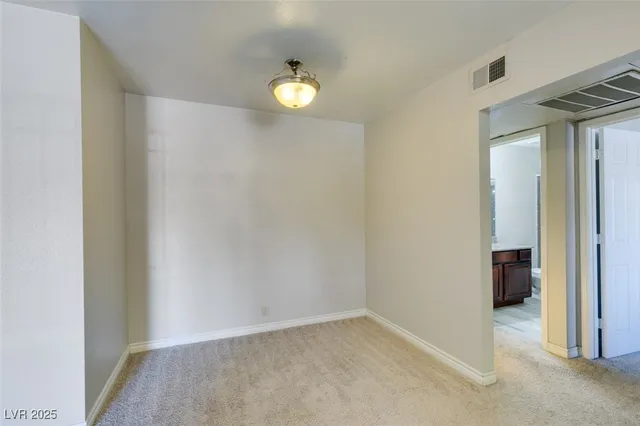 $1,100 | 5081 River Glen Drive, Unit 114, Las Vegas, NV 89103