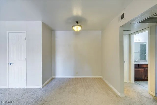 $1,100 | 5081 River Glen Drive, Unit 114, Las Vegas, NV 89103