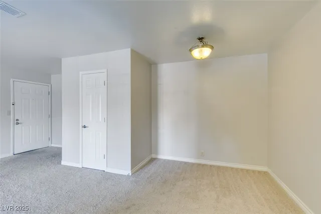 $1,100 | 5081 River Glen Drive, Unit 114, Las Vegas, NV 89103