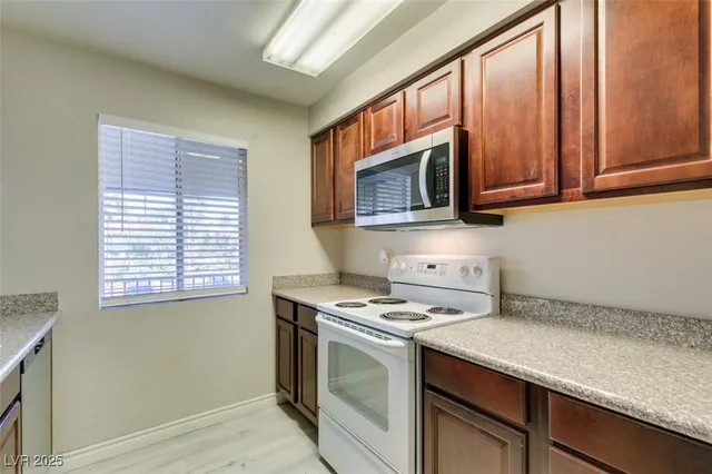 $1,100 | 5081 River Glen Drive, Unit 114, Las Vegas, NV 89103