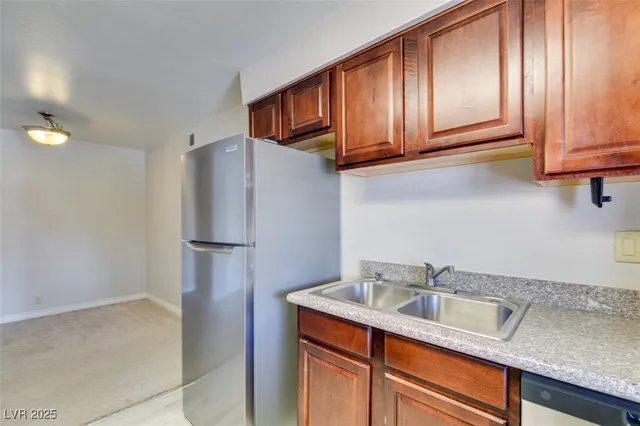 $1,100 | 5081 River Glen Drive, Unit 114, Las Vegas, NV 89103