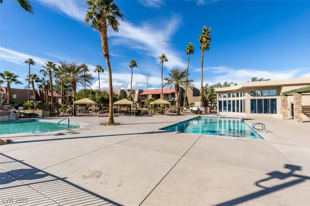 $1,100 | 5081 River Glen Drive, Unit 114, Las Vegas, NV 89103
